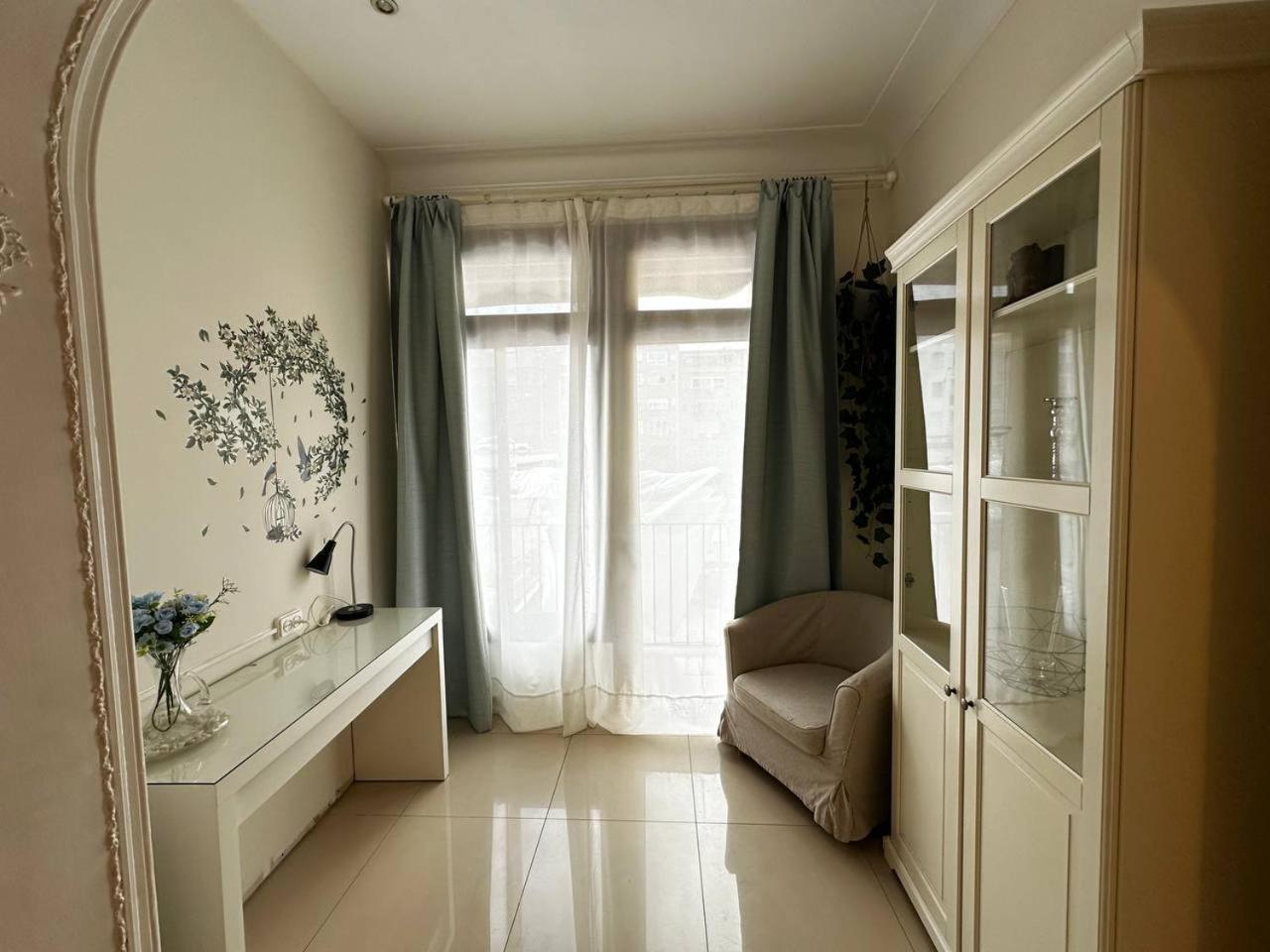 Room Gran Via Barcelona Exterior foto