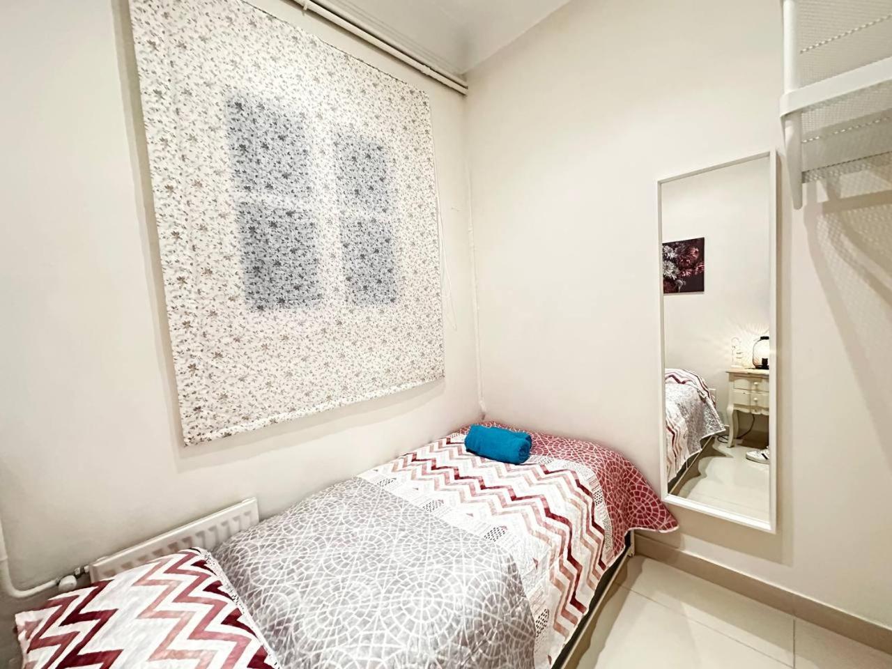 Room Gran Via Barcelona Exterior foto