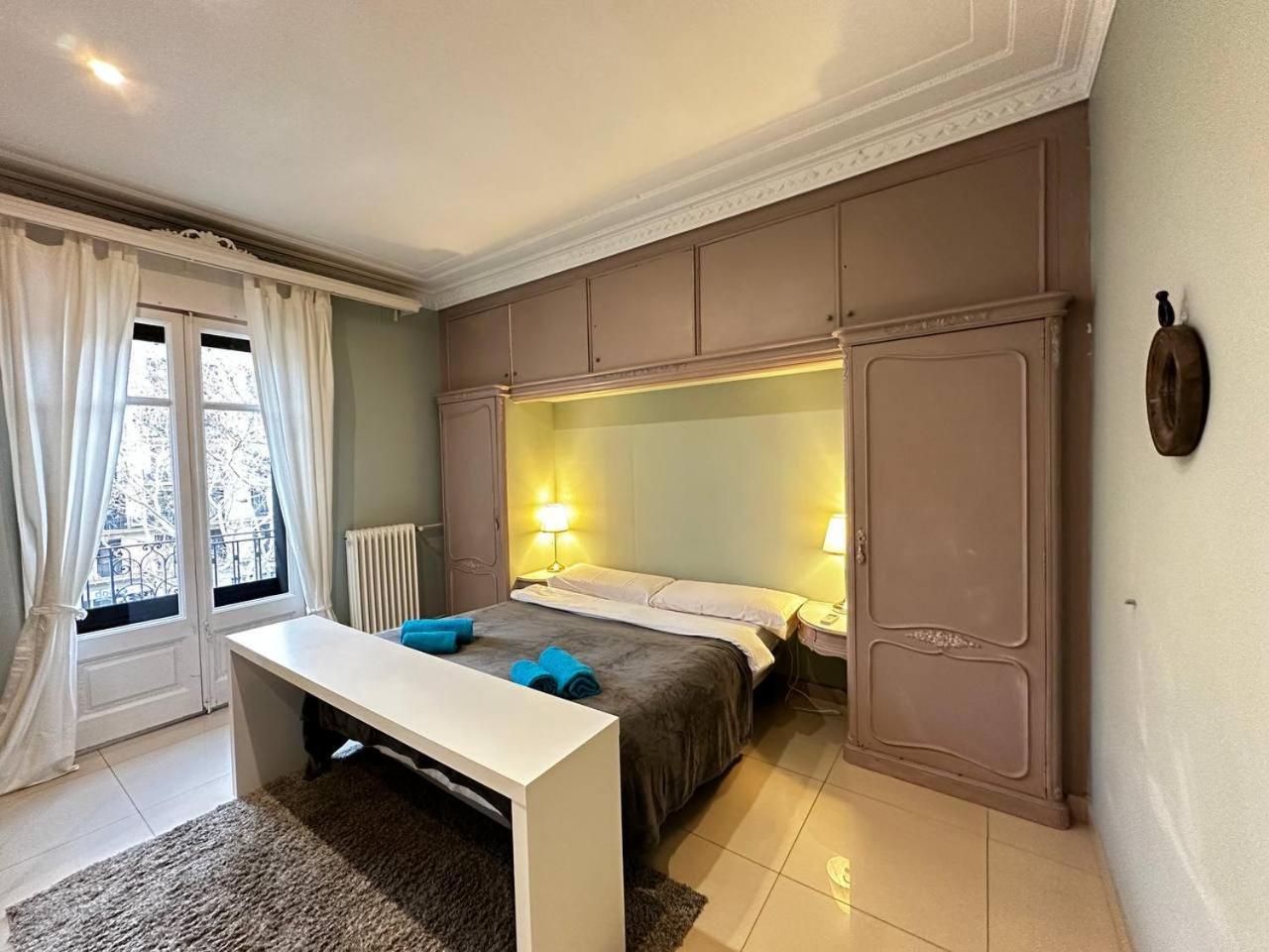 Room Gran Via Barcelona Exterior foto