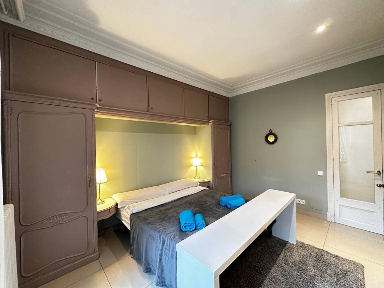 Room Gran Via Barcelona Exterior foto